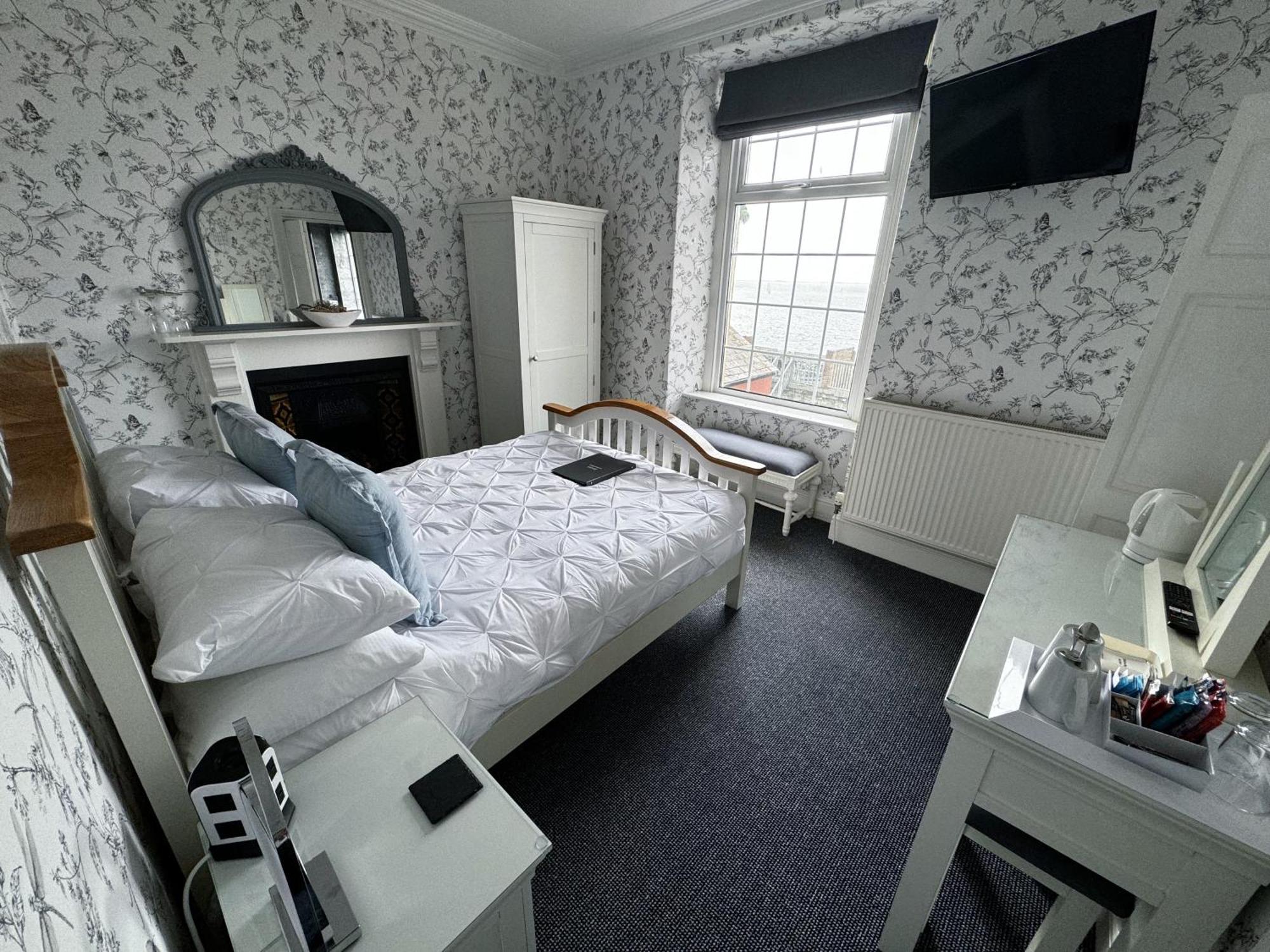 Caer Menai 4* Caernarfon